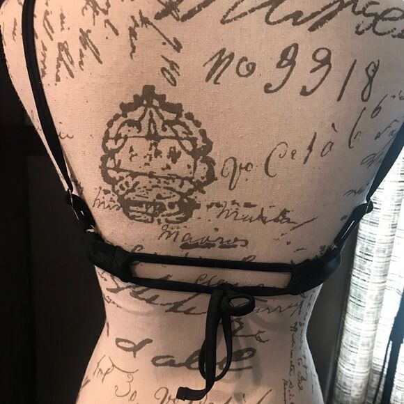 Xhilaration Black Crochet Bikini Top Medium - Picture 3 of 11